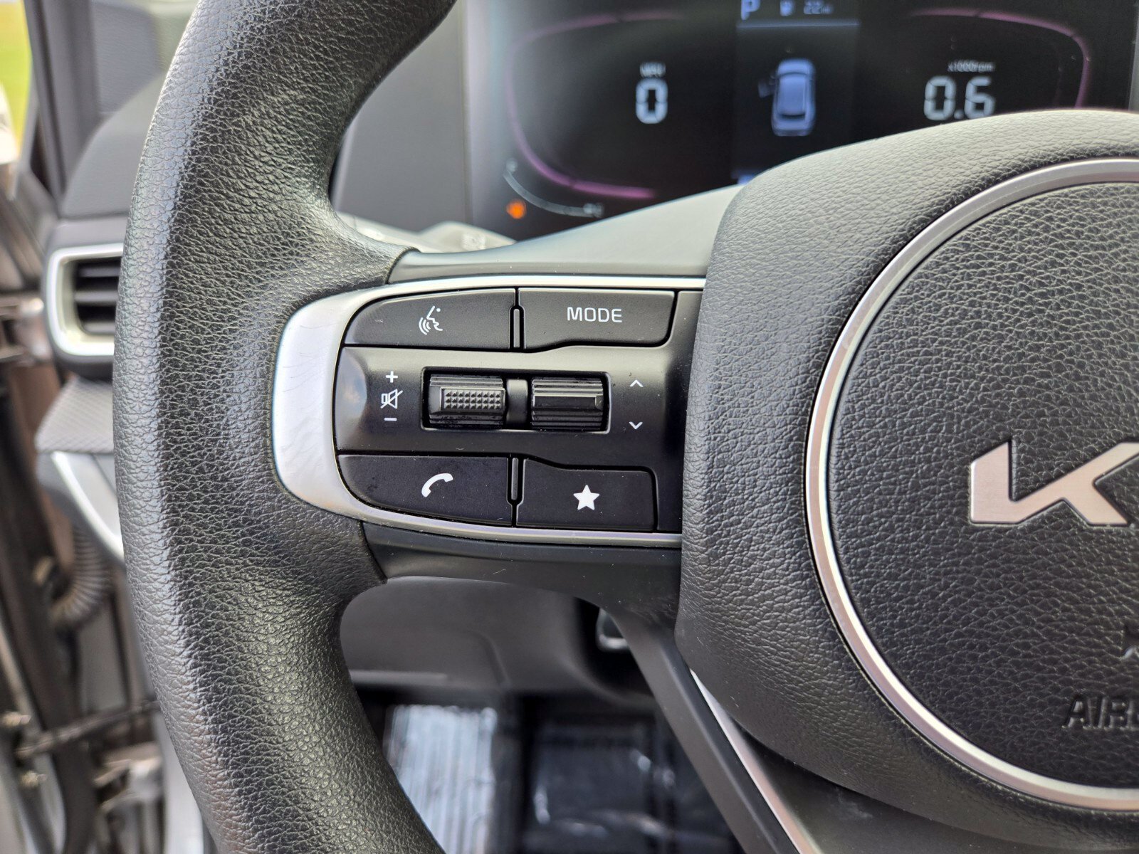 Used 2024 Kia Sportage LX FWD image 27