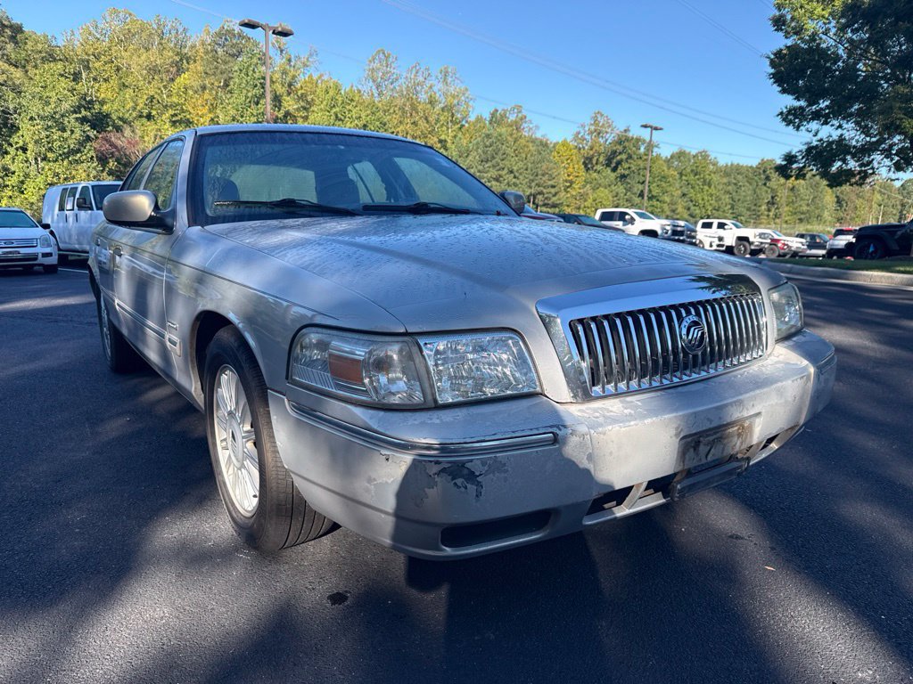 Used 2010 Mercury Grand Marquis LS RWD image 3