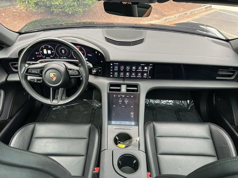 Used 2021 Porsche Taycan image 33
