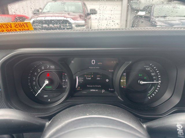 Used 2024 Jeep Wrangler Unlimited Rubicon 4xe w/ Technology Group AWD/4WD image 11