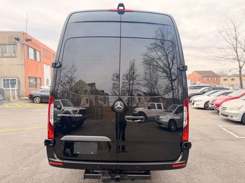 Used 2020 Mercedes-Benz Sprinter 3500 image 7