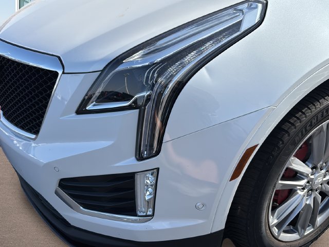 Used 2023 Cadillac XT5 Sportv w/ Technology Package AWD/4WD image 9