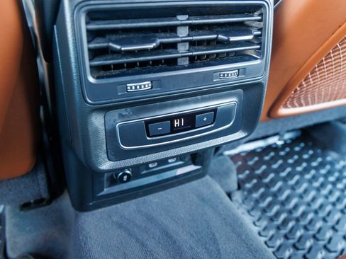 Used 2023 Audi Q7 3.0T Premium w/ Convenience Package image 43