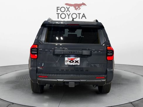 Used 2025 Toyota 4Runner SR5 AWD/4WD image 5