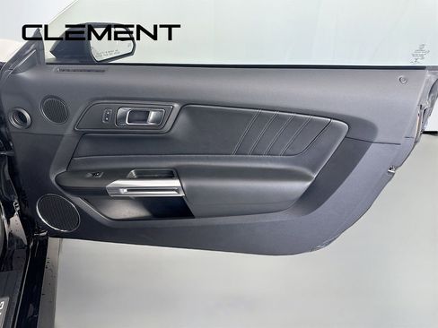 Used 2018 Ford Mustang GT Premium image 33