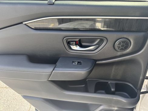 Used 2024 Honda Pilot Elite image 21
