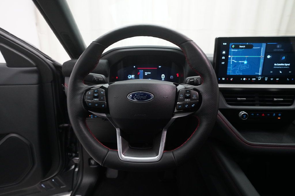 Used 2026 Ford Explorer ST-Line AWD/4WD image 4