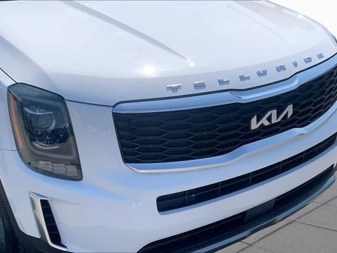 Used 2022 Kia Telluride S FWD image 29