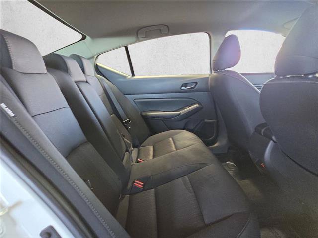 Used 2025 Nissan Altima 2.5 SV FWD image 18