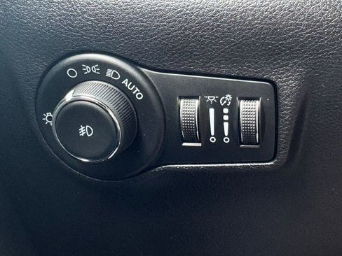 Used 2023 Jeep Compass Limited AWD/4WD image 30