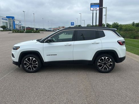 Used 2023 Jeep Compass Limited AWD/4WD image 6