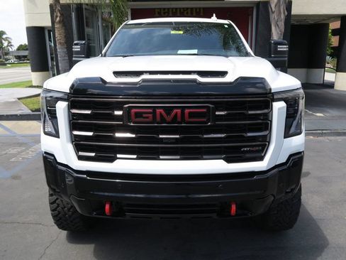 Used 2025 GMC Sierra 2500 AT4X AWD/4WD image 61