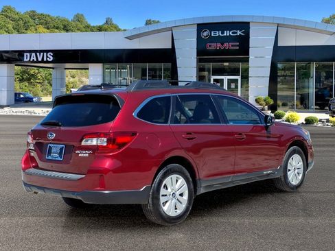 Used 2017 Subaru Outback 2.5i Premium AWD/4WD image 6