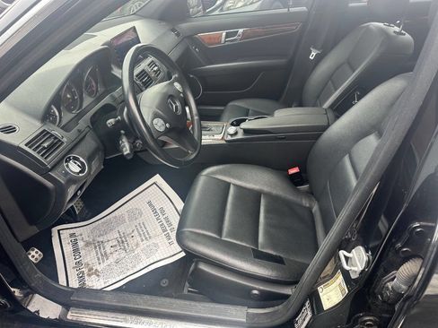 Used 2011 Mercedes-Benz C 300 4MATIC Sedan w/ Multimedia Pkg image 8