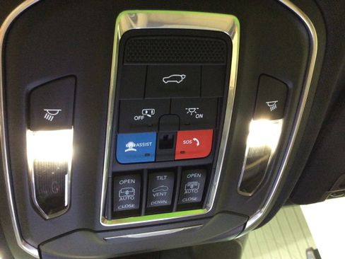 New 2025 Jeep Grand Cherokee Limited w/ Trailer Tow Package image 21