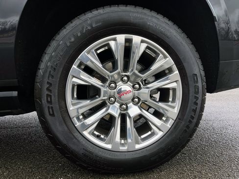 Used 2024 GMC Yukon XL Denali image 17