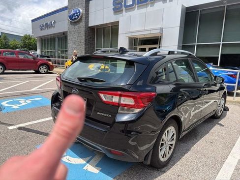 Used 2018 Subaru Impreza 2.0i Premium w/ Eyesight & BSD & Rcta AWD/4WD image 11