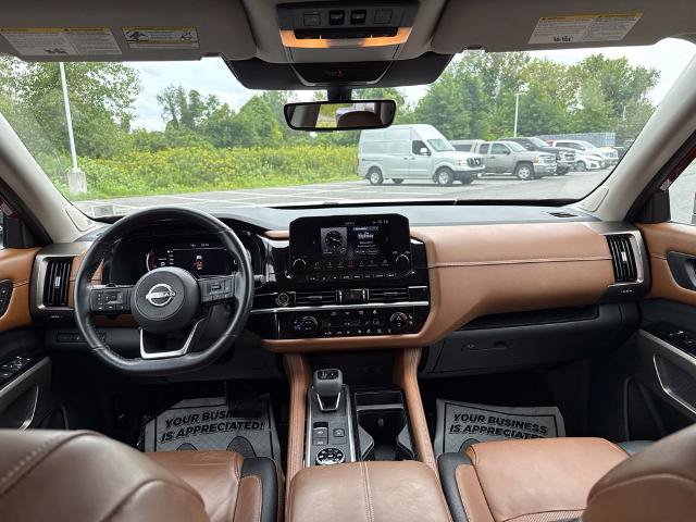 Certified 2023 Nissan Pathfinder Platinum AWD/4WD image 27