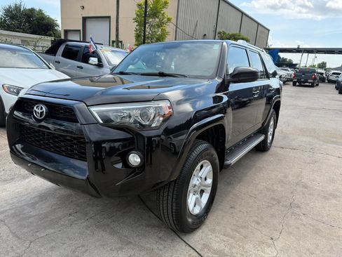 Used 2016 Toyota 4Runner SR5 RWD image 3