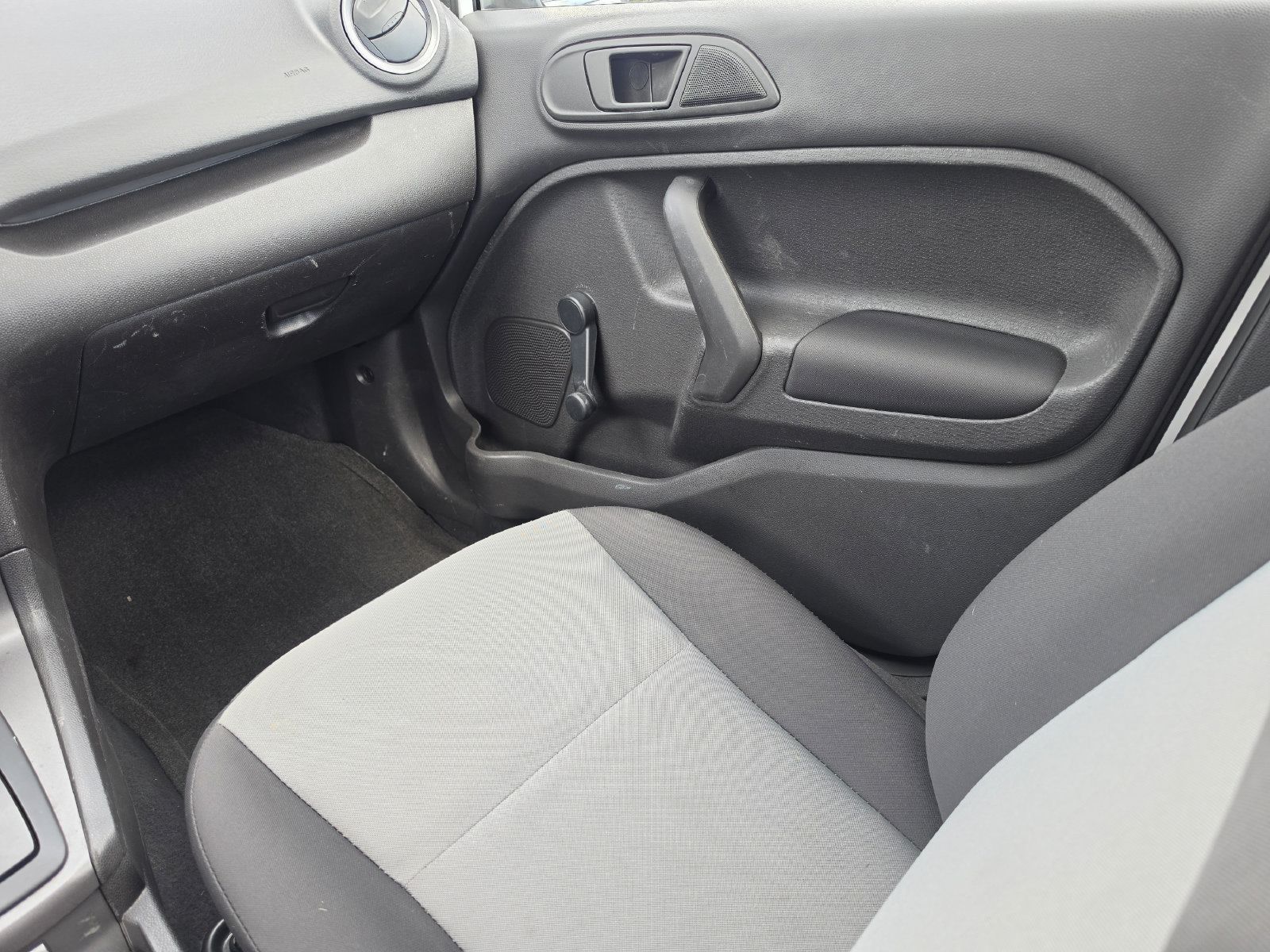 Used 2018 Ford Fiesta S FWD image 18