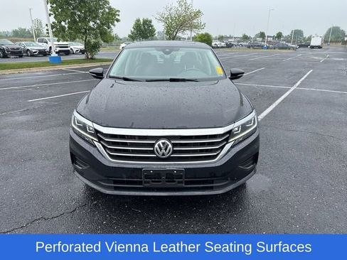 Used 2022 Volkswagen Passat 2.0T image 8