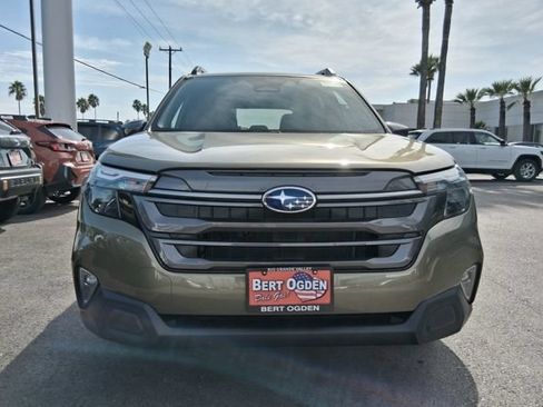New 2026 Subaru Forester Premium AWD/4WD image 2