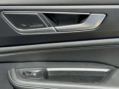 Used 2024 Volkswagen Atlas Cross Sport SEL Premium R-Line image 46