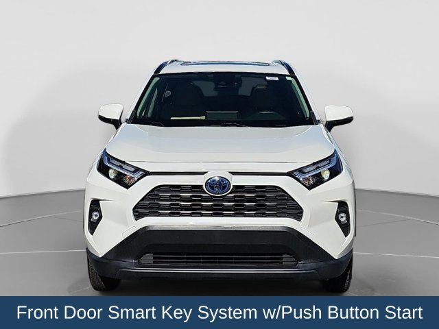 Used 2022 Toyota RAV4 XLE Premium AWD/4WD image 10