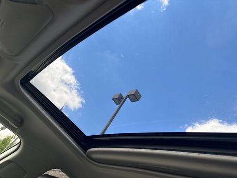 Used 2019 Toyota RAV4 XLE Premium w/ Cold Weather Package AWD/4WD image 13