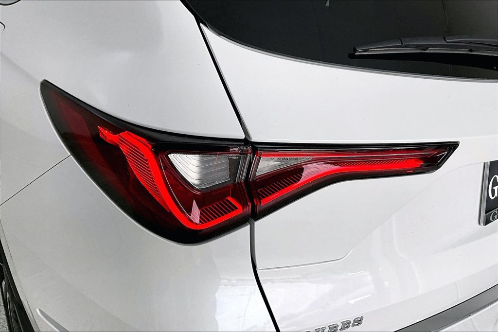 Used 2026 Acura MDX w/ Technology Package FWD image 37