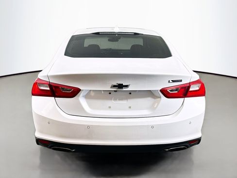 Used 2017 Chevrolet Malibu Premier w/ Premier Sun and Wheel Package image 6