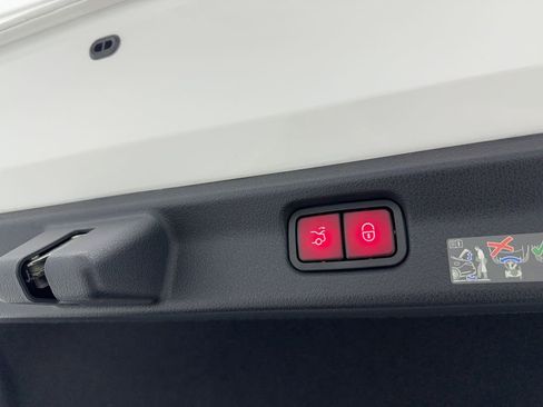 Used 2023 Mercedes-Benz EQE 350+ Sedan image 18