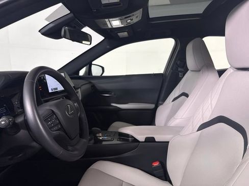 Used 2025 Lexus UX 300h FWD w/ Accessory Package (Z2) image 20