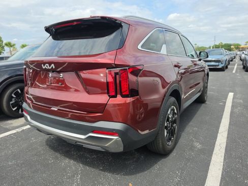 Certified 2024 Kia Sorento S w/ Panoramic Sunroof Package FWD image 14