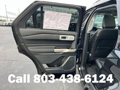 Used 2024 Ford Explorer Limited w/ Limited Technology Package RWD image 9