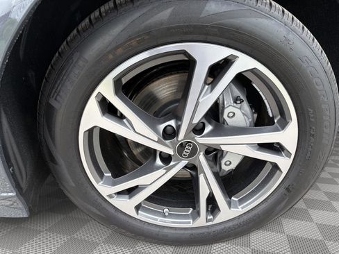 New 2027 Audi Q6 e-tron Premium Plus image 9