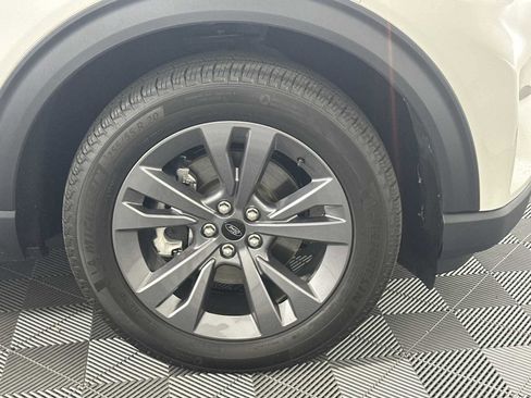 Used 2025 Ford Explorer Active w/ Active Comfort Package AWD/4WD image 14