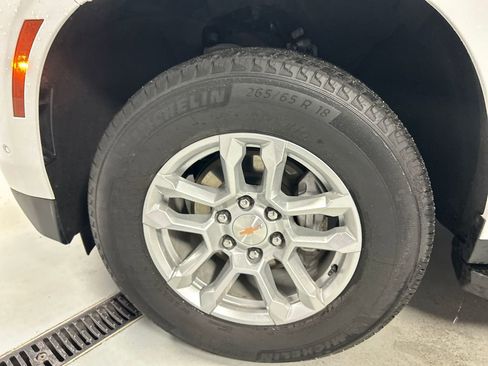Used 2025 Chevrolet Tahoe LT AWD/4WD image 9
