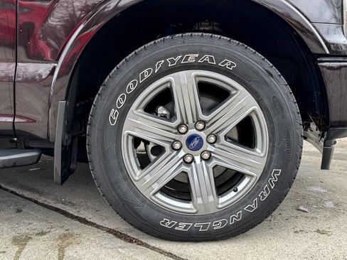 Used 2019 Ford F150 XLT w/ Equipment Group 302A Luxury image 9