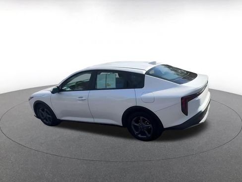 Used 2025 Kia K4 LXS image 11