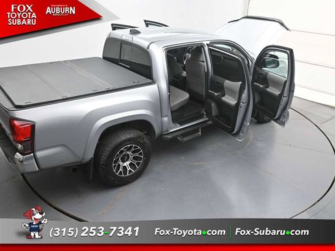Used 2021 Toyota Tacoma SR5 AWD/4WD image 36
