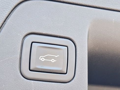 Used 2023 Buick Envision Preferred image 21