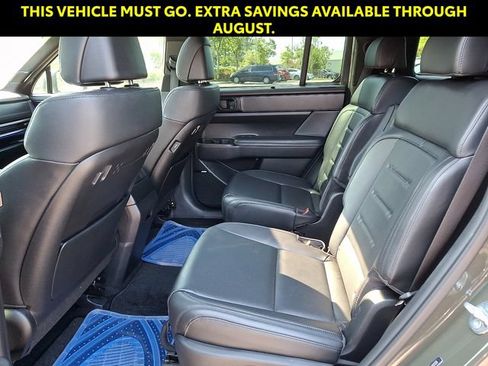 Used 2024 Hyundai Santa Fe Calligraphy AWD/4WD image 10
