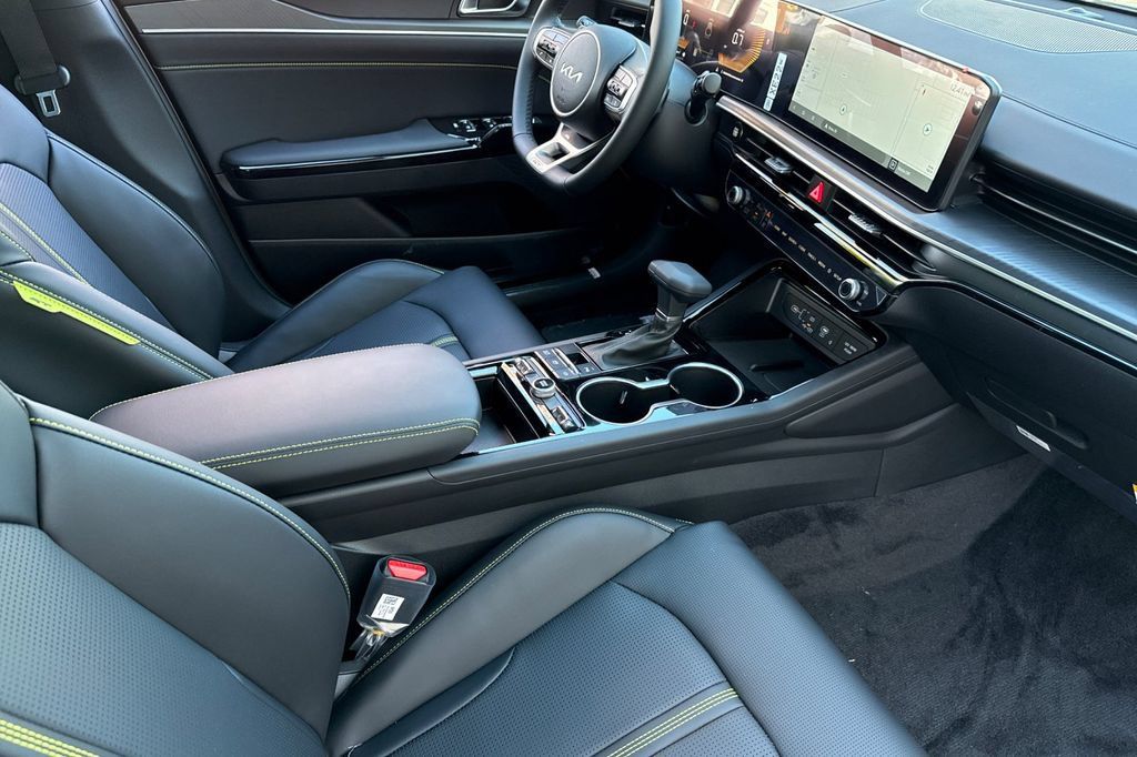 New 2026 Kia K5 GT FWD image 16