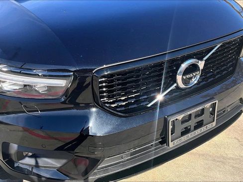 Used 2022 Volvo XC40 T5 R-Design w/ Advanced Package image 37