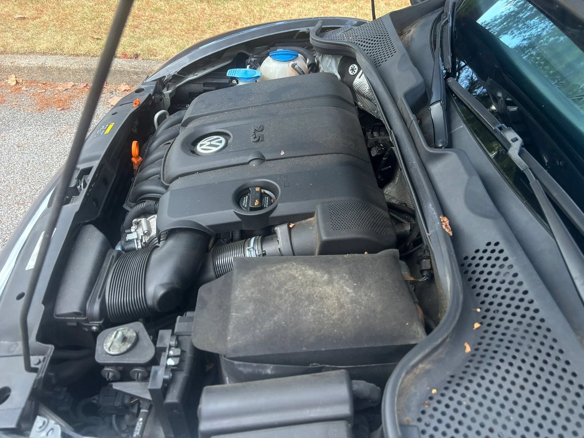 Used 2013 Volkswagen Beetle 2.5 FWD image 32