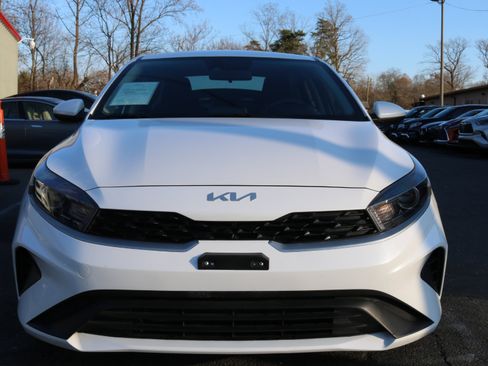 Used 2023 Kia Forte LXS image 2