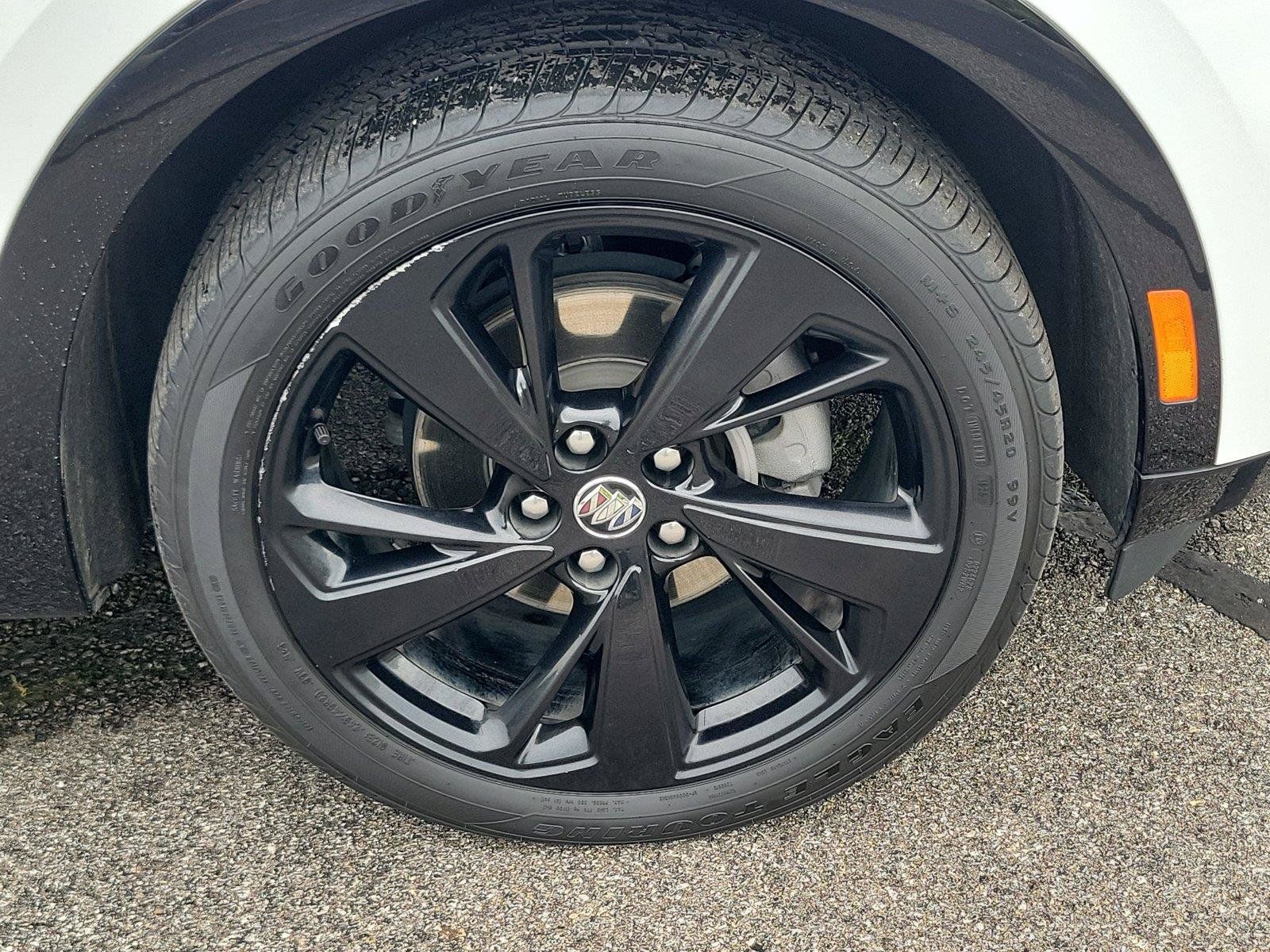 Used 2022 Buick Envision Essence w/ Technology Package I FWD image 6