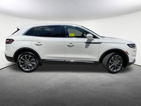 Used 2023 Lincoln Nautilus Reserve AWD/4WD image 15