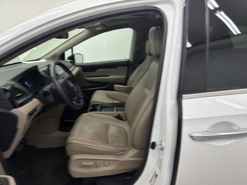 Used 2024 Honda Odyssey Elite image 9